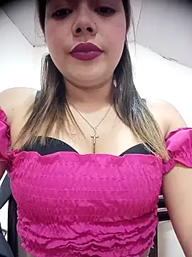 Snapshot of Yelii_ chatting on May 10, 5:18 pm Yelii online show from May 10, 5:18 pm
