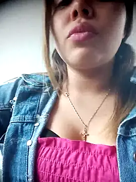 Snapshot of Yelii_ chatting on May 11, 5:54 pm Yelii online show from May 11, 5:54 pm