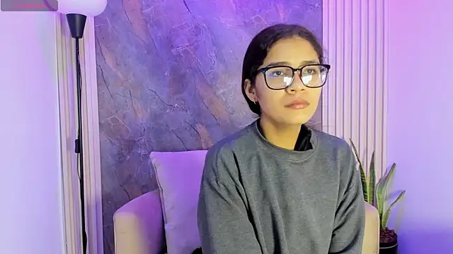 alina sauvage online show from May 12, 11:29 am