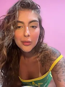 miiabellovic online show from May 9, 1:11 am