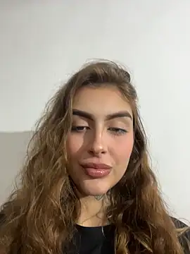 Snapshot of miiabellovic chatting on June 10, 10:08 pm miiabellovic online show from June 10, 10:08 pm