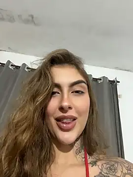Snapshot of miiabellovic chatting on July 4, 11:11 pm miiabellovic online show from July 4, 11:11 pm