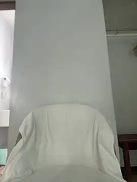 Snapshot of bendlikebanana__ chatting on June 20, 1:47 pm bendlikebanana online show from June 20, 1:47 pm