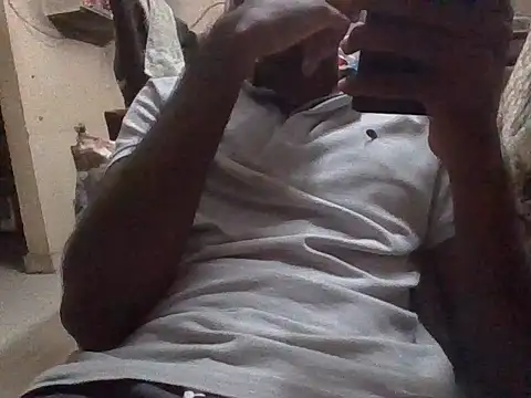 Snapshot of bulls_eye35 chatting on April 24, 7:38 pm bulls eye35 online show from April 24, 7:38 pm