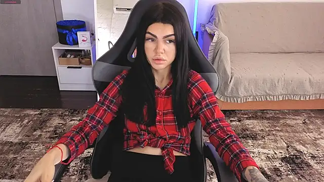 AnacondaOnn online show from April 30, 5:25 am