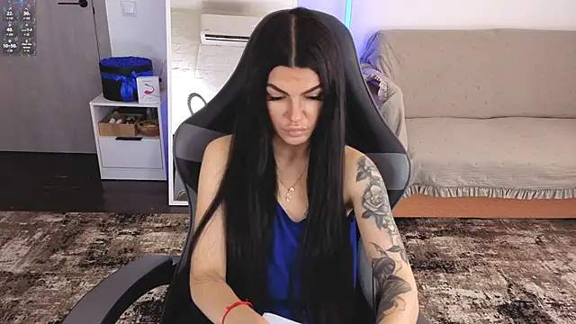 AnacondaOnn online show from May 18, 5:46 am