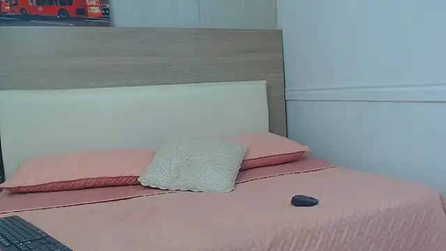 ariana rivera1 online show from April 7, 1:11 pm