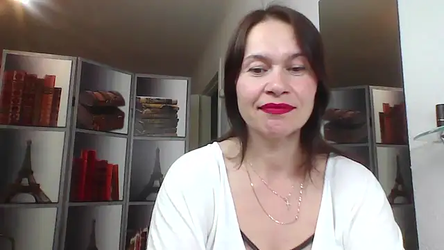 Selena Moo online show from May 25, 9:15 am