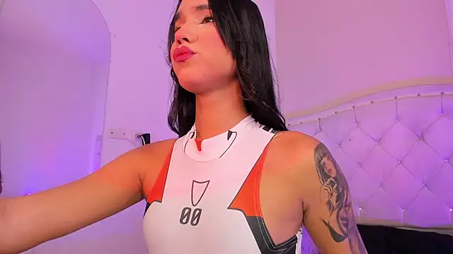 Snapshot of Majo_Sweett chatting on April 13, 1:55 am Majo Sweett online show from April 13, 1:55 am