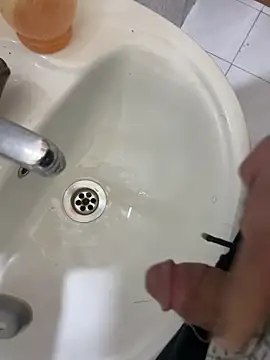 yassineamri online show from March 22, 12:52 pm