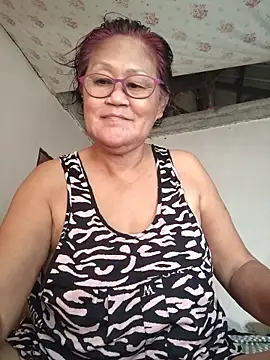Sunflower1956 online show from May 16, 11:25 pm