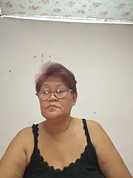 Sunflower1956 online show from May 27, 8:39 pm
