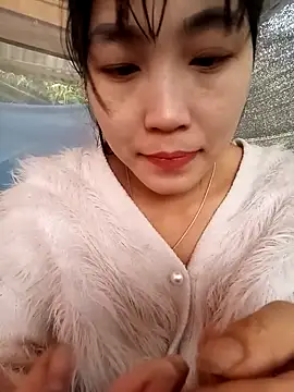 Snapshot of Personality-girl- chatting on March 22, 12:58 am Personality-girl- online show from March 22, 12:58 am