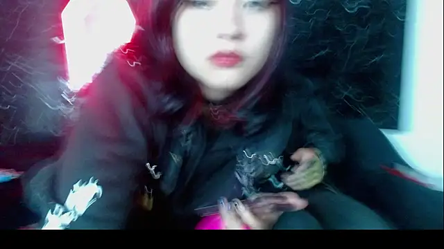 Snapshot of Raw_velvet chatting on April 30, 2:40 am Raw velvet online show from April 30, 2:40 am