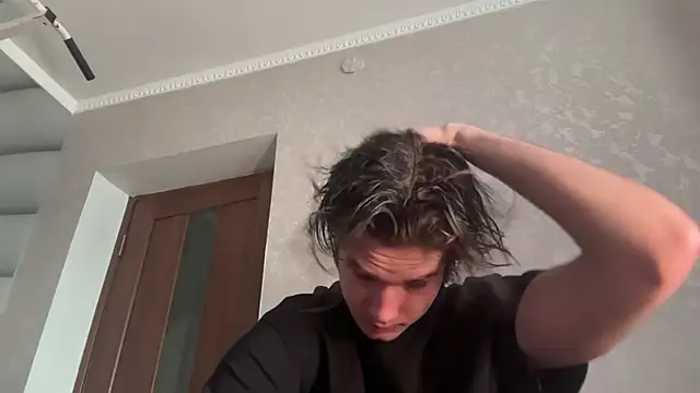 Snapshot of tomasdickpick chatting on April 29, 7:34 am tomasdickpick online show from April 29, 7:34 am
