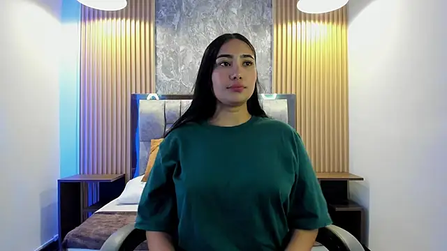Sulay Kim online show from May 20, 6:47 pm