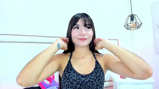 emma-sandoval online show from May 14, 7:31 pm
