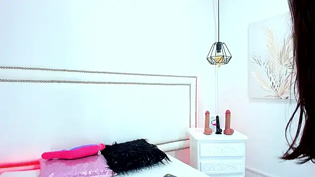 emma-sandoval online show from May 16, 7:34 pm