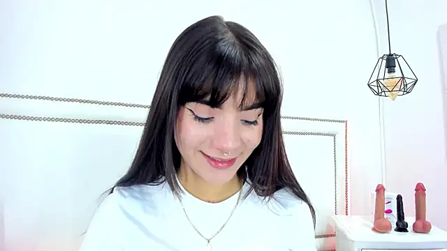 emma-sandoval online show from May 21, 6:37 pm