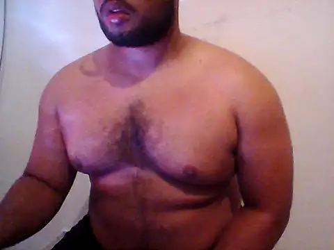 Snapshot of Derick_013 chatting on May 15, 10:06 pm Derick 013 online show from May 15, 10:06 pm