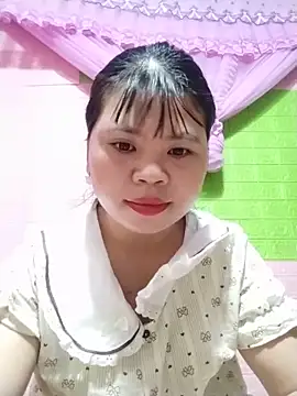 Dumi 009 online show from May 28, 4:15 pm