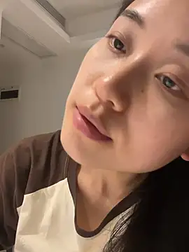 Snapshot of A-Kristen chatting on April 30, 3:07 pm A-Kristen online show from April 30, 3:07 pm