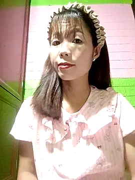 AmyLinee01 online show from May 6, 3:35 am