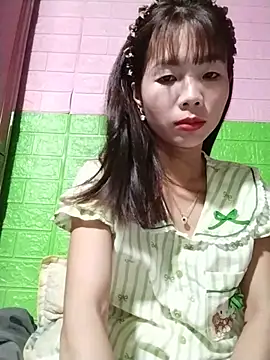 AmyLinee01 online show from May 25, 8:48 pm