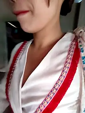 Snapshot of Ruby_Lucy chatting on May 2, 12:04 am Ruby Lucy online show from May 2, 12:04 am