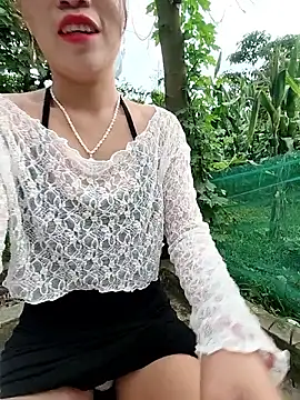 Snapshot of Ruby_Lucy chatting on May 23, 10:47 pm Ruby Lucy online show from May 23, 10:47 pm