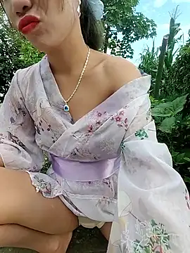 Snapshot of Ruby_Lucy chatting on May 24, 10:59 pm Ruby Lucy online show from May 24, 10:59 pm