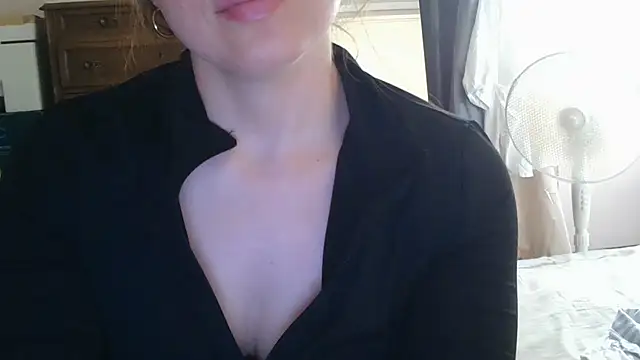 Snapshot of mery_lou20252 chatting on June 20, 11:13 am mery lou20252 online show from June 20, 11:13 am