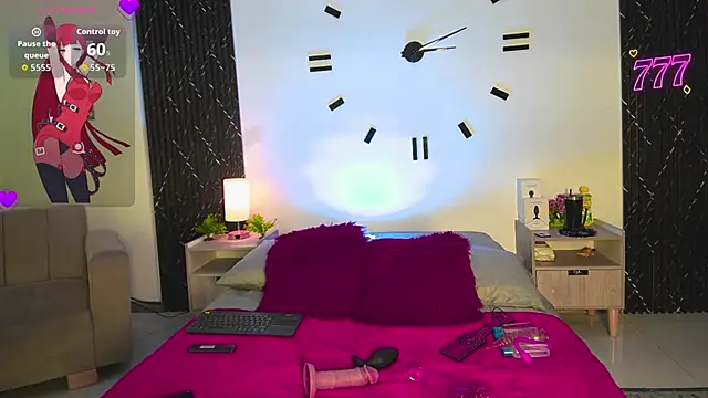 aurora petitee online show from May 25, 1:17 pm