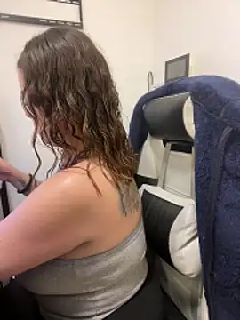 Snapshot of MiaHotboobs chatting on March 26, 2:11 pm MiaHotboobs online show from March 26, 2:11 pm