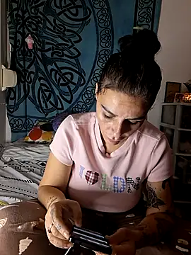 chiquitilla41 online show from April 30, 9:52 pm
