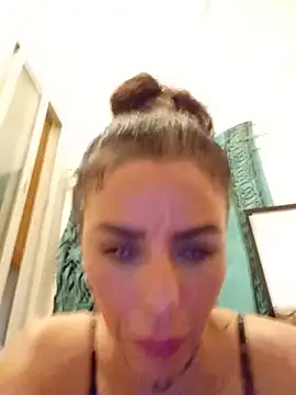 chiquitilla41 online show from May 30, 5:04 am