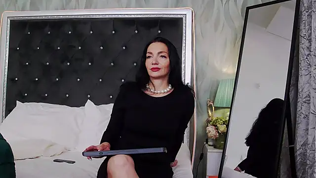 GraceMontclaire online show from May 22, 3:28 pm
