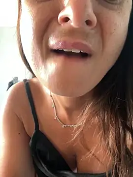 Snapshot of Supremegirlvibes chatting on June 28, 3:29 pm Supremegirlvibes online show from June 28, 3:29 pm