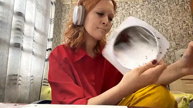 Snapshot of RakedClan chatting on March 23, 4:38 am RakedClan online show from March 23, 4:38 am