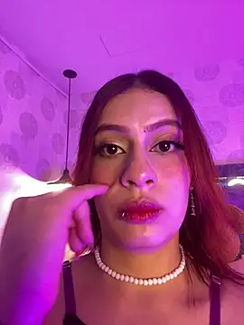 Snapshot of steffmontespink18 chatting on April 28, 1:27 pm steffmontespink18 online show from April 28, 1:27 pm
