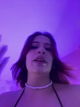 Snapshot of steffmontespink18 chatting on May 6, 1:38 pm steffmontespink18 online show from May 6, 1:38 pm
