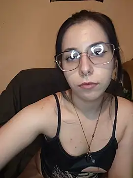 Snapshot of Rue_the_witch6 chatting on July 14, 9:20 pm Rue the witch6 online show from July 14, 9:20 pm