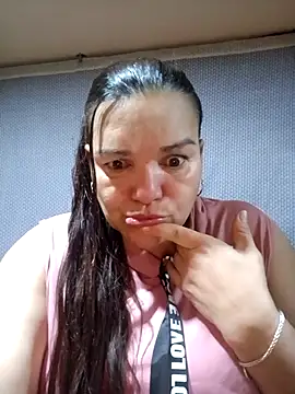 Snapshot of Zuleyka_69 chatting on April 6, 10:05 am Zuleyka 69 online show from April 6, 10:05 am