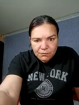 Snapshot of Zuleyka_69 chatting on April 13, 11:05 am Zuleyka 69 online show from April 13, 11:05 am