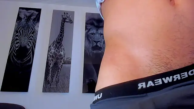Snapshot of Santos_ramirez1 chatting on July 11, 1:14 pm Santos ramirez1 online show from July 11, 1:14 pm