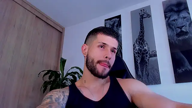 Snapshot of Santos_ramirez1 chatting on July 24, 2:37 pm Santos ramirez1 online show from July 24, 2:37 pm