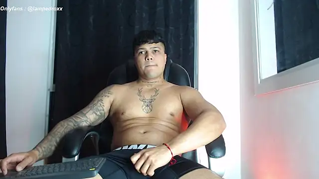Snapshot of Pedro_x777 chatting on April 29, 1:32 am Pedro x777 online show from April 29, 1:32 am