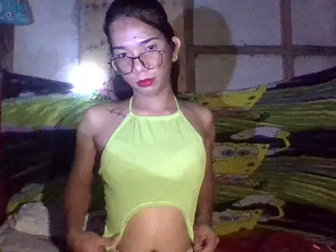 Snapshot of Lady_trix01 chatting on May 1, 4:00 pm Lady trix01 online show from May 1, 4:00 pm