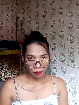 Snapshot of Lady_trix01 chatting on May 24, 5:56 am Lady trix01 online show from May 24, 5:56 am