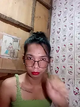 Snapshot of Lady_trix01 chatting on May 27, 5:26 am Lady trix01 online show from May 27, 5:26 am